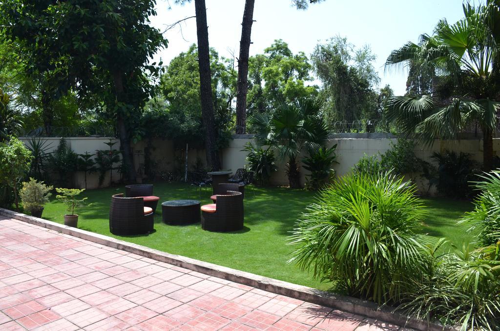 Gofas Lodge Islamabad Bagian luar foto