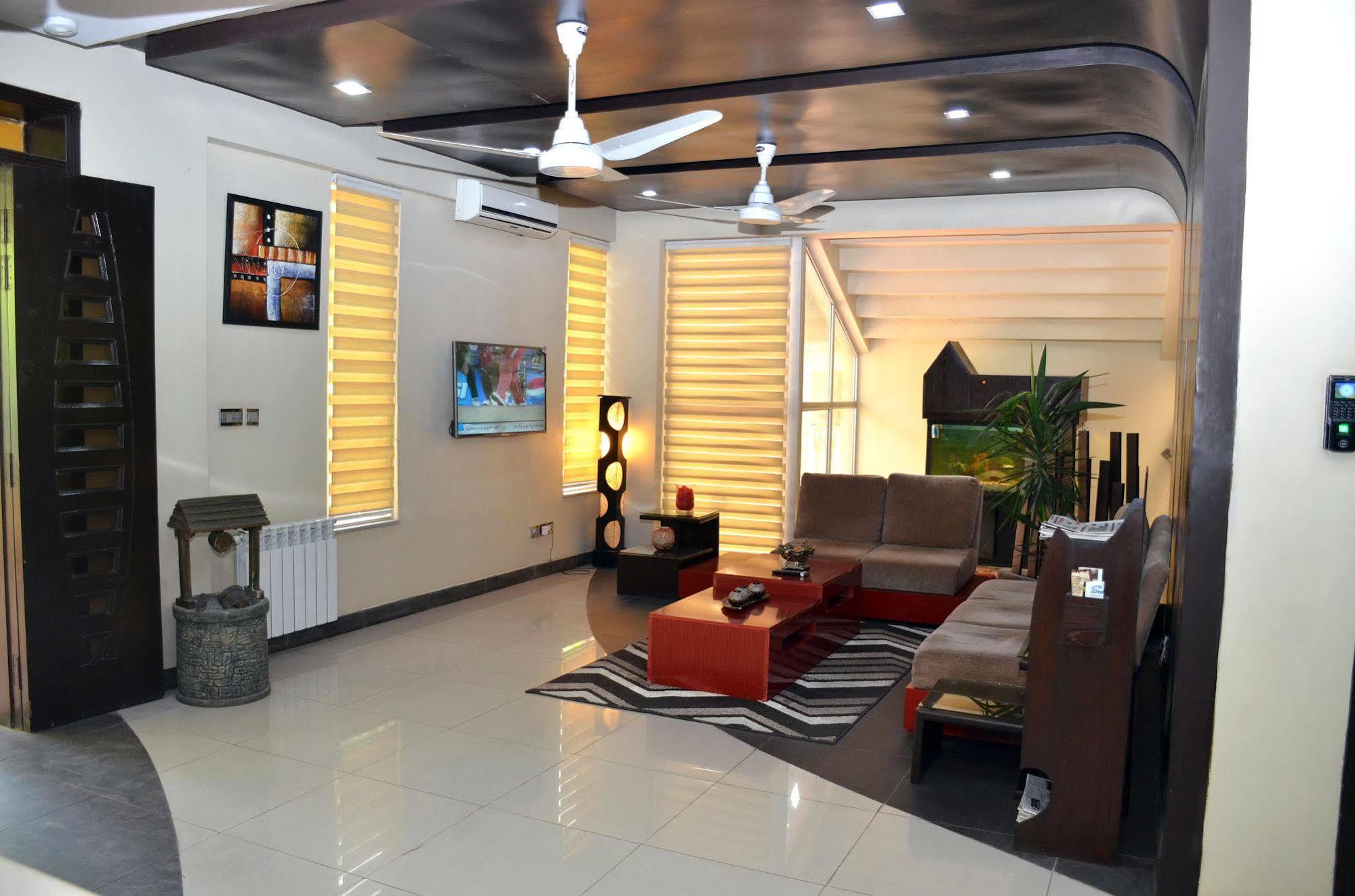 Gofas Lodge Islamabad Bagian luar foto