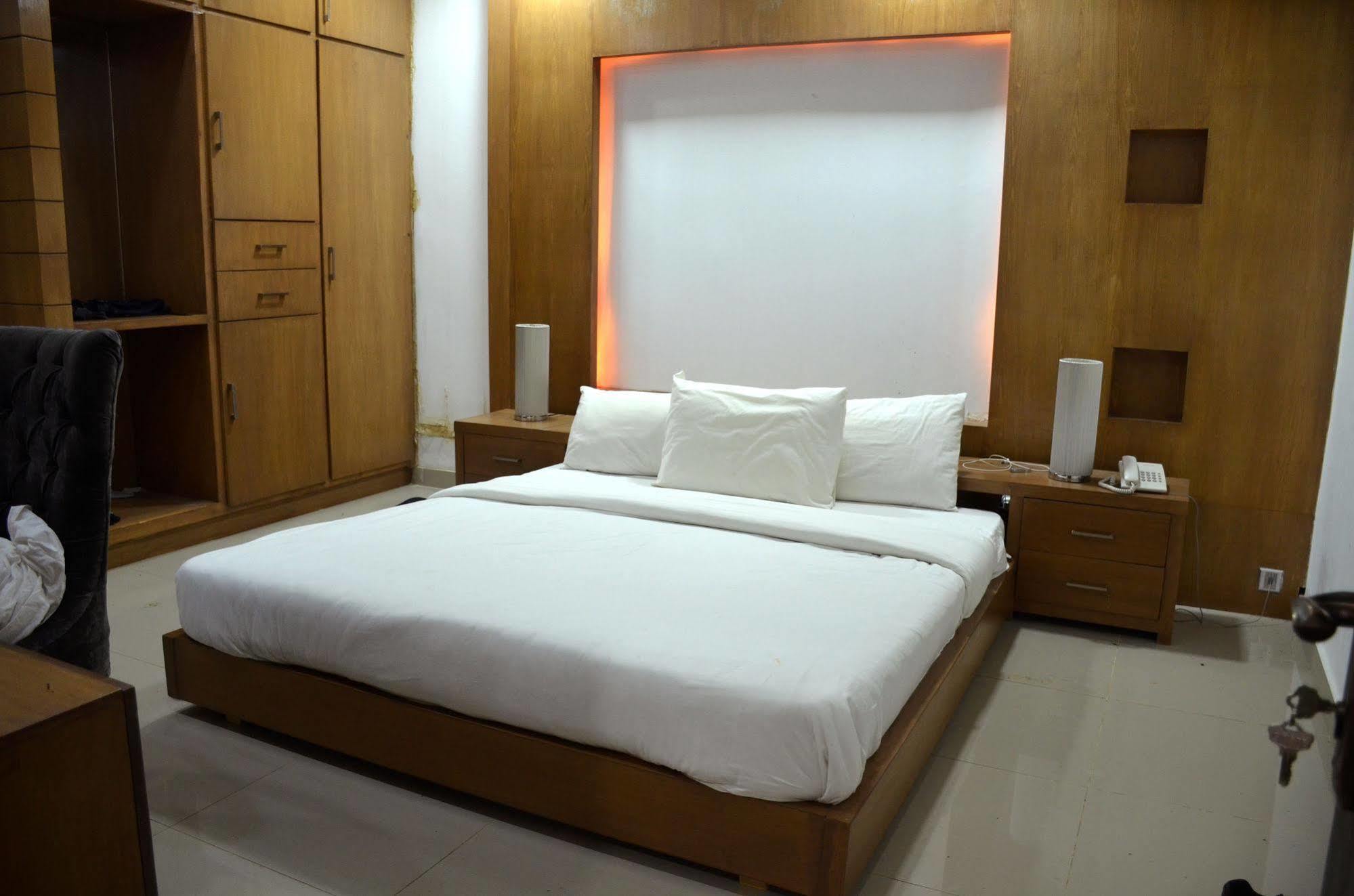 Gofas Lodge Islamabad Bagian luar foto