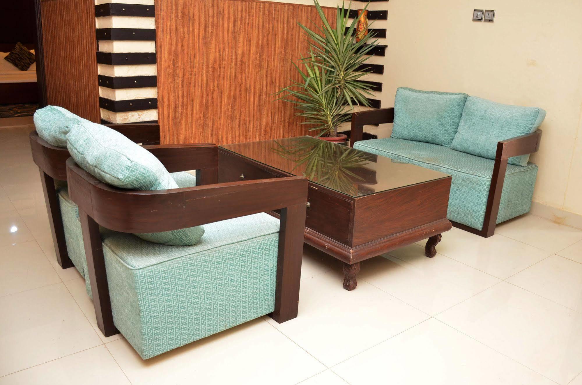Gofas Lodge Islamabad Bagian luar foto
