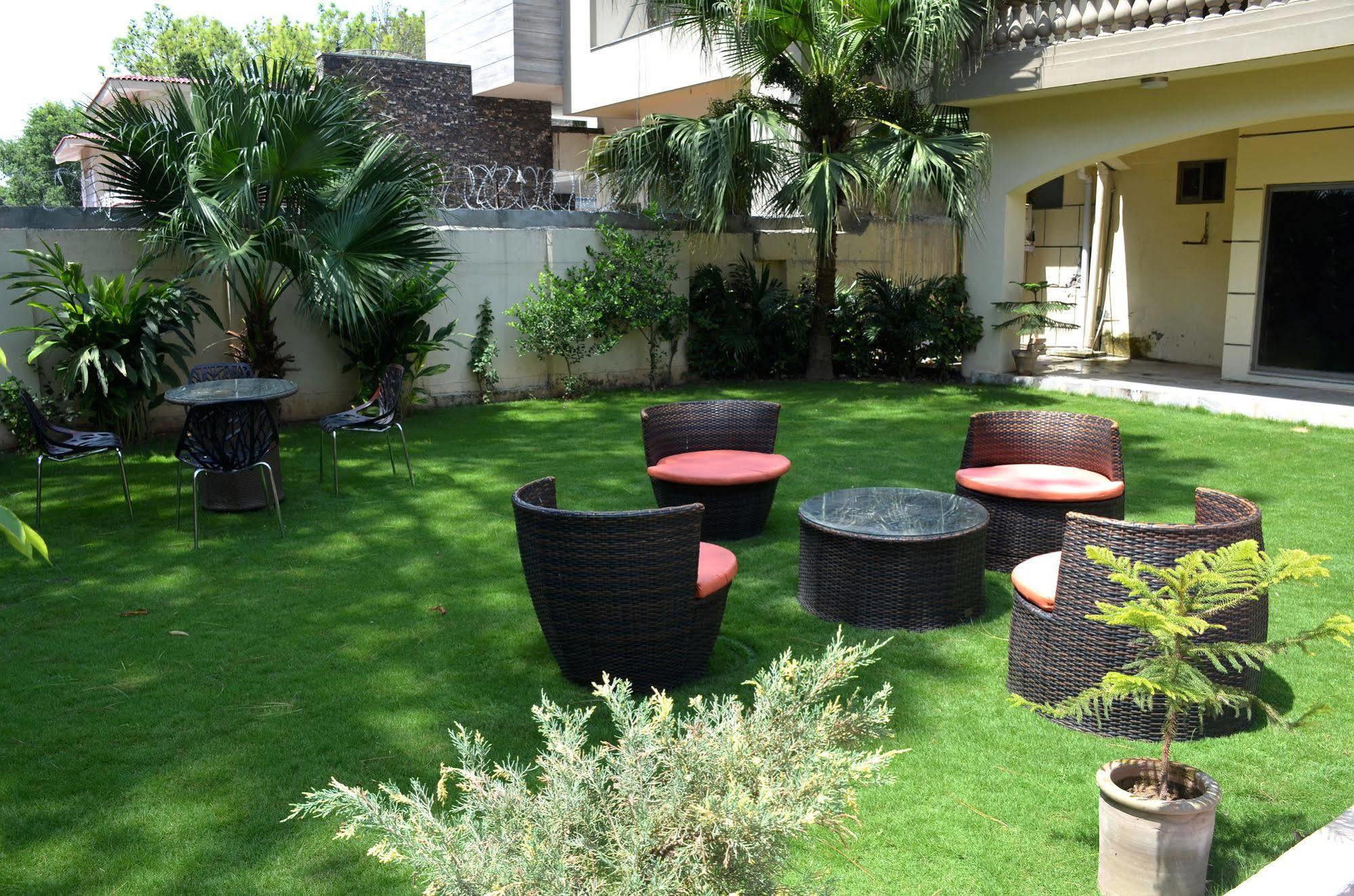 Gofas Lodge Islamabad Bagian luar foto
