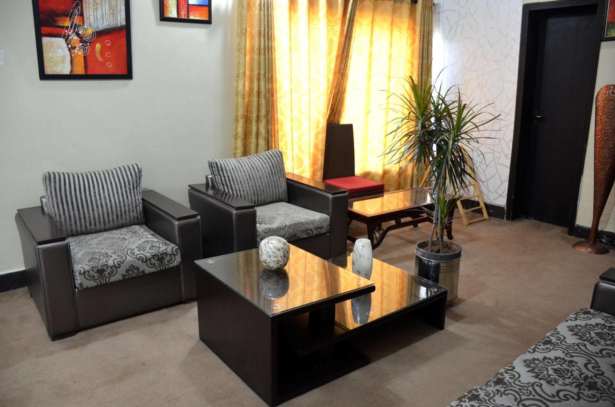 Gofas Lodge Islamabad Bagian luar foto