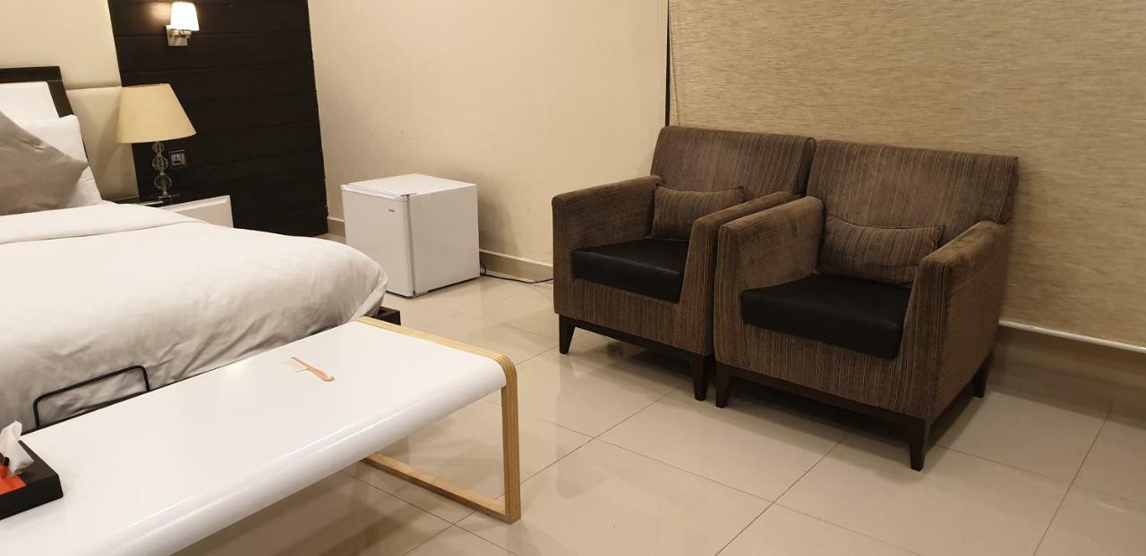 Gofas Lodge Islamabad Bagian luar foto